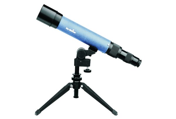 Skywatcher ST2060 spotting scope on table tripod