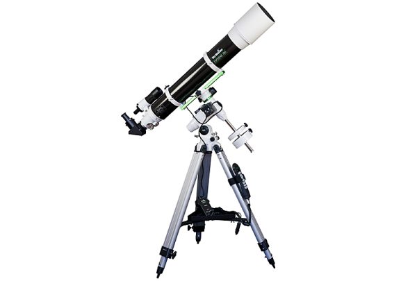 Skywatcher Teleskop Evostar 120 mit EQ3 Pro SynScan™ Montierung | Teleskopshop.ch