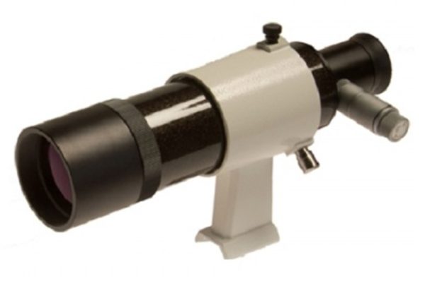 Chercheur de télescope illuminé Skywatcher 9x50